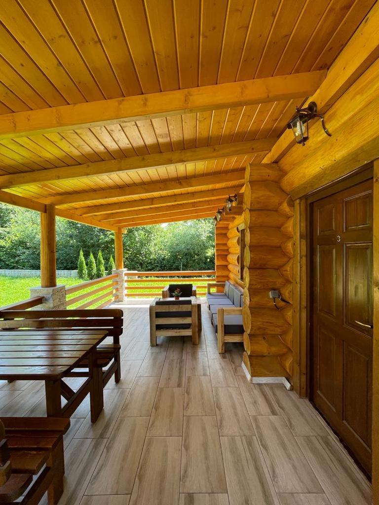 Casutele Din Moisei Hotel Buitenkant foto