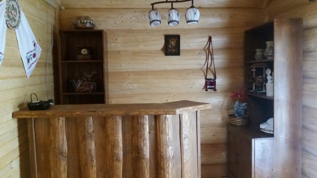 Casutele Din Moisei Hotel Buitenkant foto